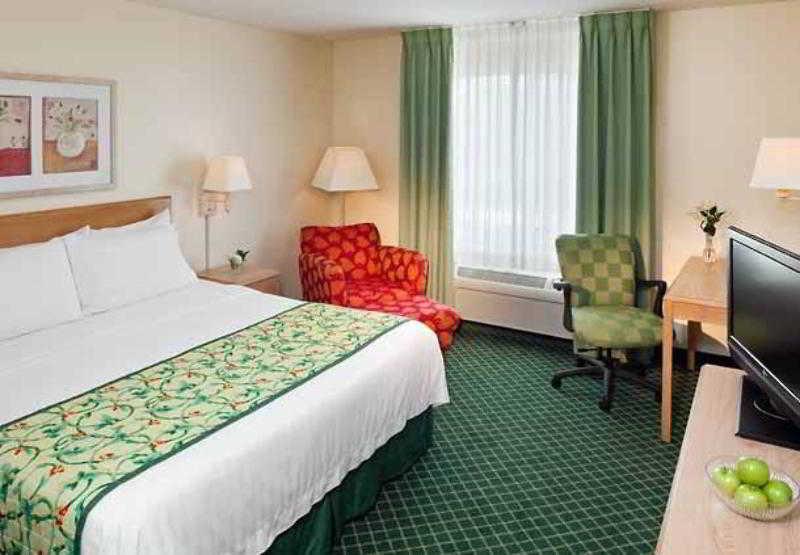 Fairfield Inn & Suites By Marriott Fort Myers Cape Coral Cypress Lake Oda fotoğraf